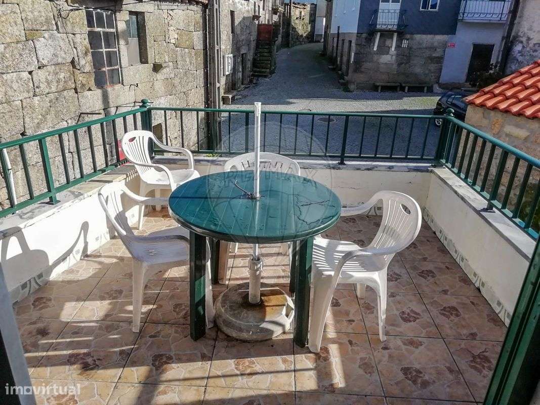 Moradia T2 para venda-5