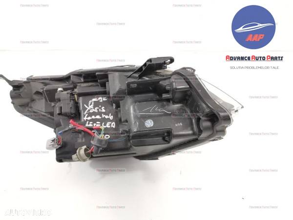 Far stanga Toyota Yaris an 2013-2016 halogen cu lupa , original - 7