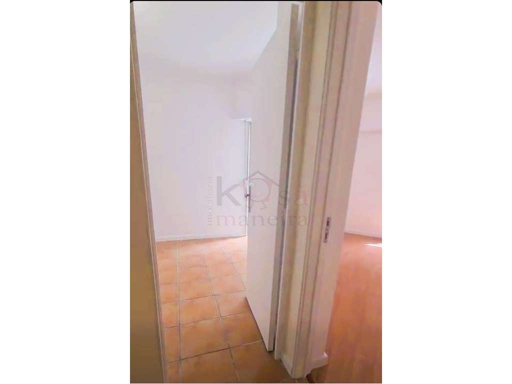 Apartamento 2+1 em Sintra-10