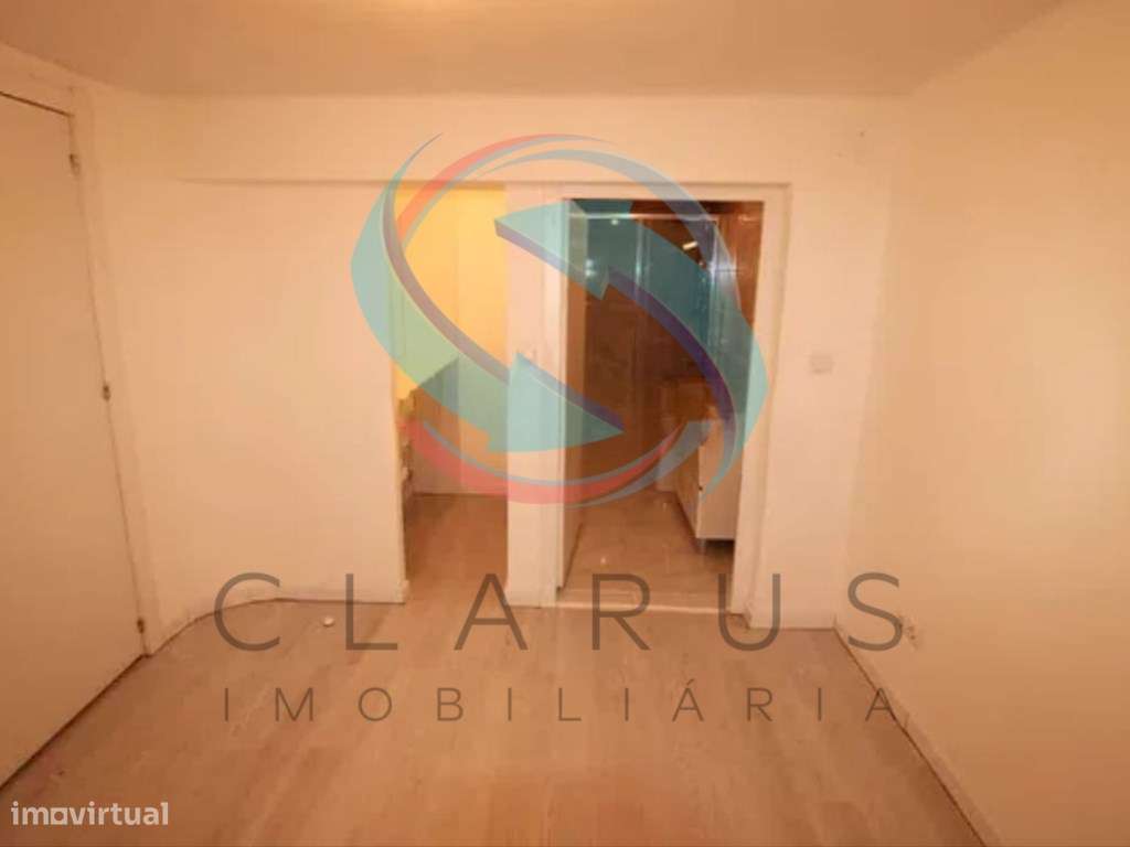 EXCELENTE Espaço Comercial/LOJA à venda no Centro do Laranjeiro - Grande imagem: 5/13