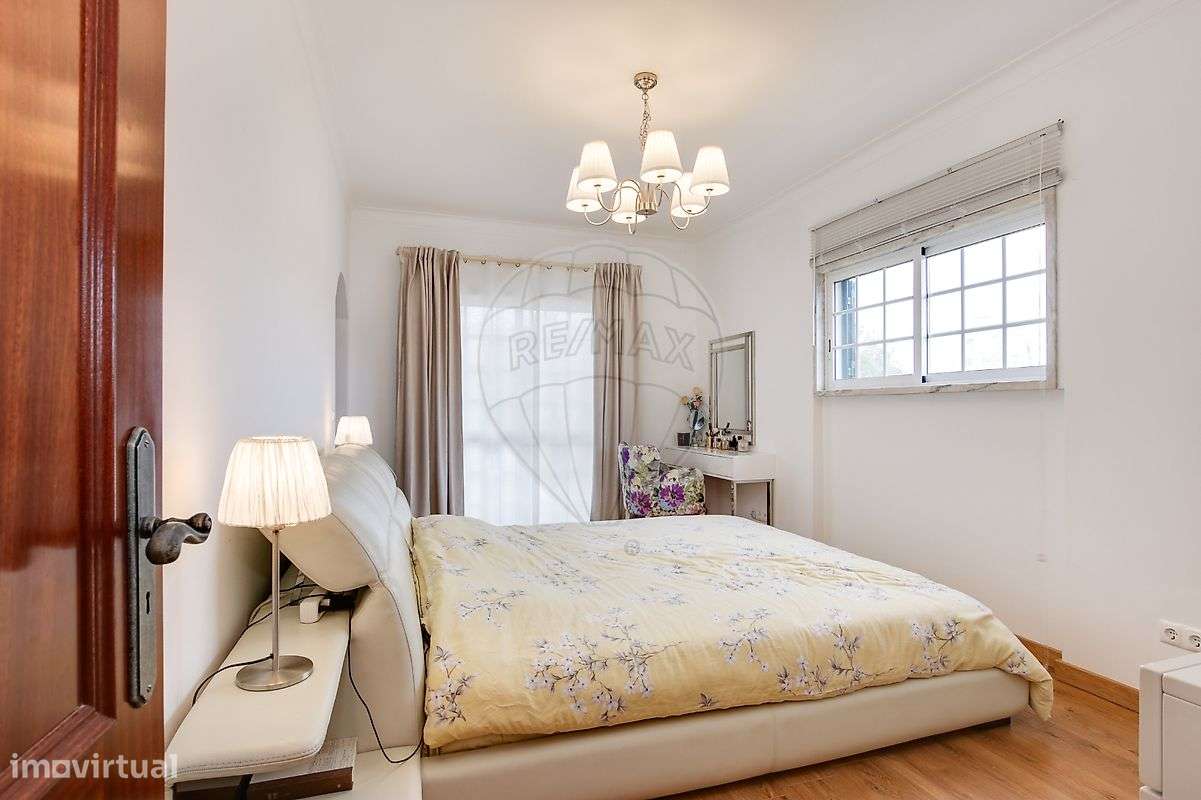 Moradia T4 para venda-25