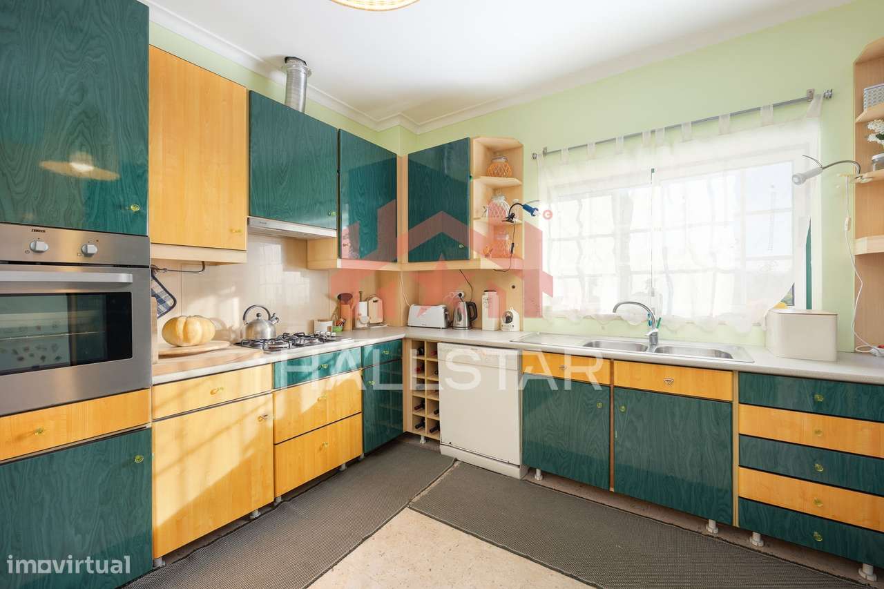 Moradia T3 Isolada / Aquecimento Central / Torre-5