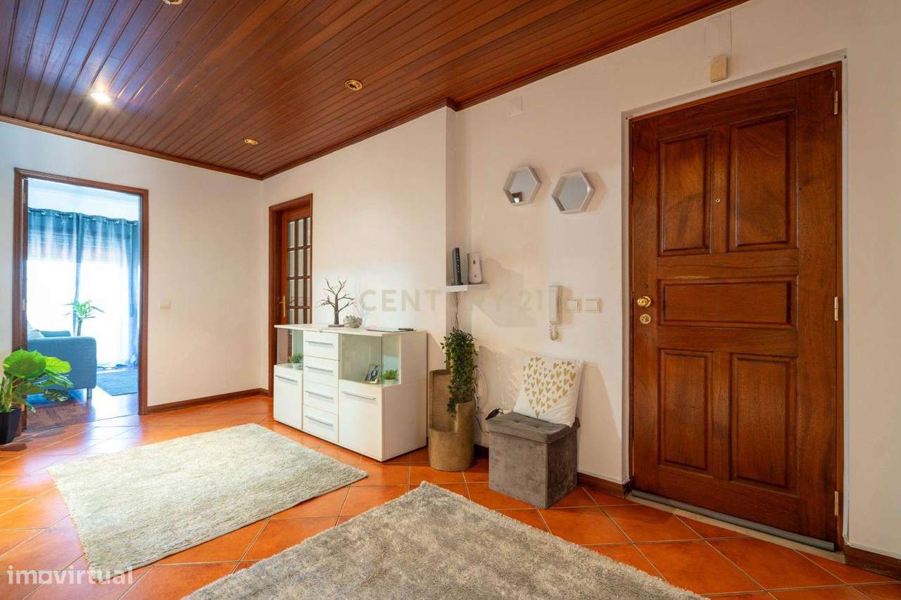 Apartamento T3 - Duplex - C/ garagem-4