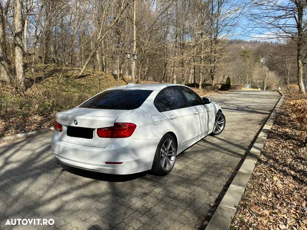 BMW Seria 3 320d Efficient Dynamic Edition Aut. - 4