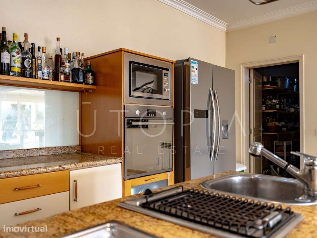 Moradia de Prestígio com Piscina, Campo de Ténis e Terreno Murado d...-44