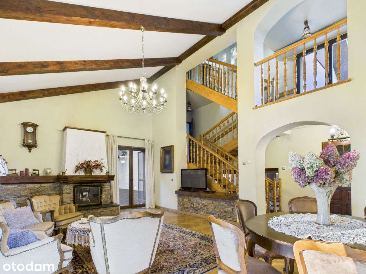 Wyjątkowy dom z garażem i przestronną działką-9