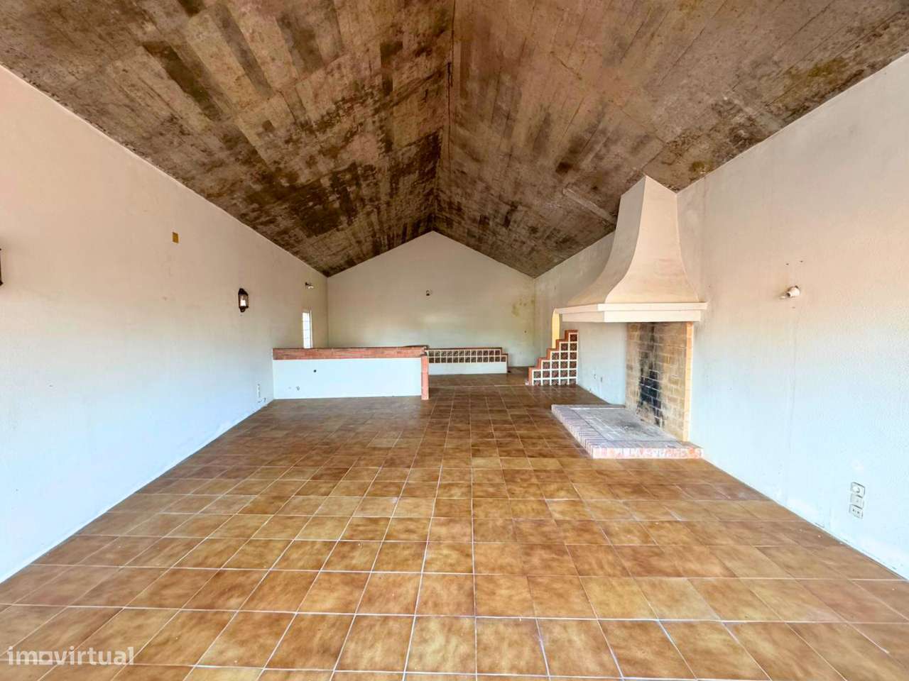 Armazém para venda na Azoia de Baixo - Grande imagem: 2/21