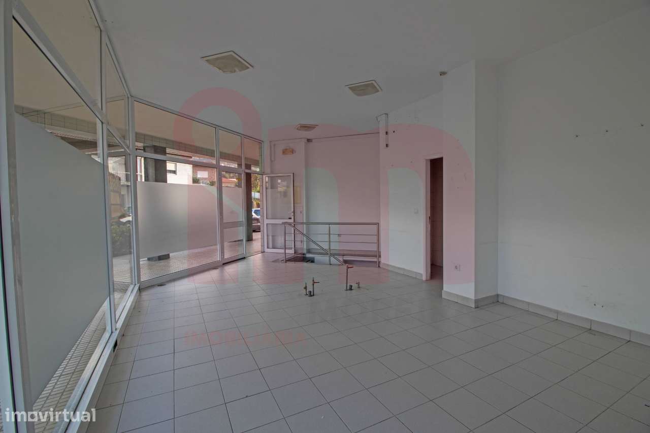 Loja  Venda em Negrelos (São Tomé),Santo Tirso-3