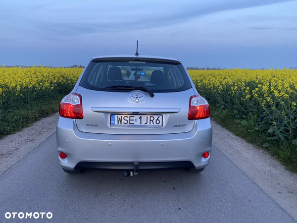 Toyota Auris 2.0 D-4D Prestige - 31