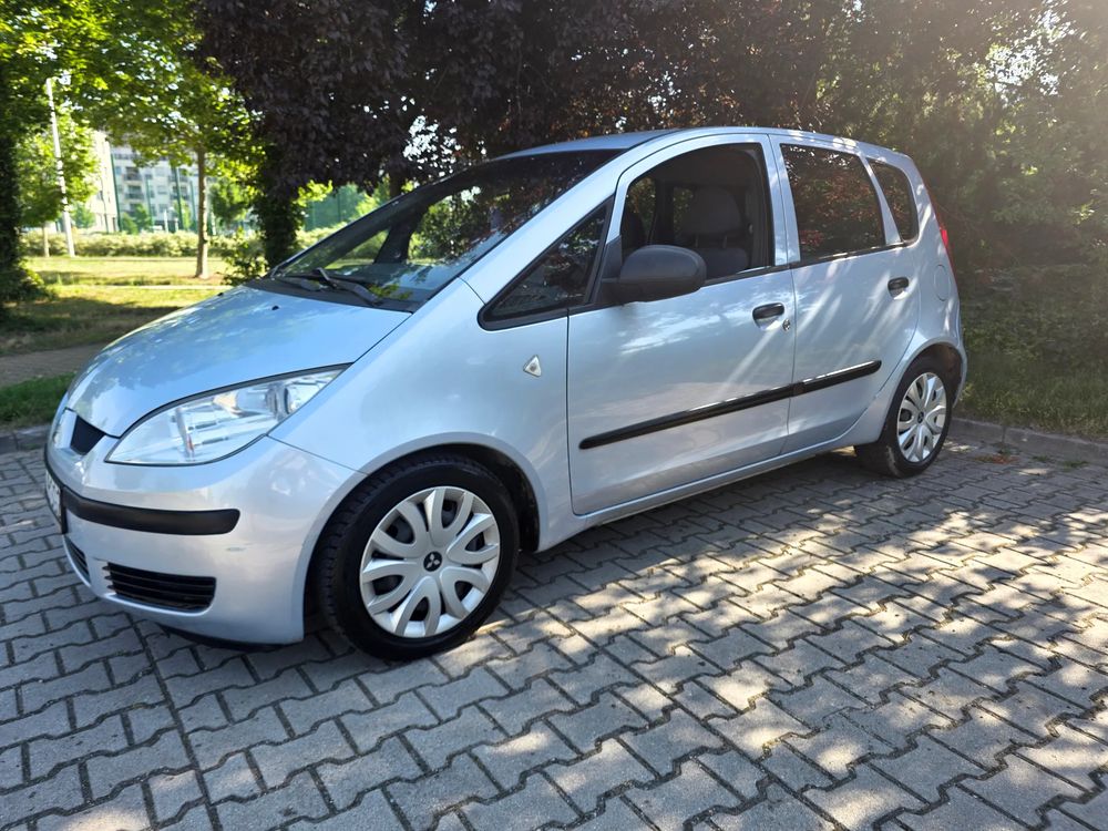 Mitsubishi Colt Z30 (2004-2012) 1.1 Invite Edition Gold 2004