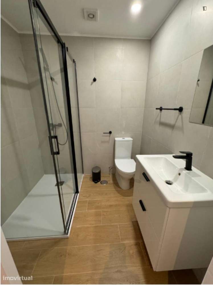 Quarto - localizado em Setubal - Grande imagem: 5/10