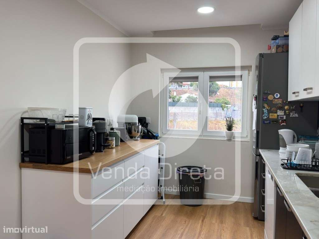 Apartamento T3 renovado em com terraço e garagem box em Queluz - Grande imagem: 4/24