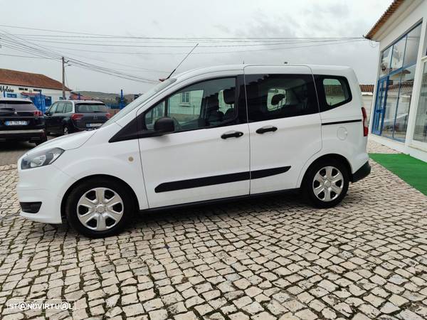 Ford Tourneo Courier 1.5 TDCi Ambiente - 4