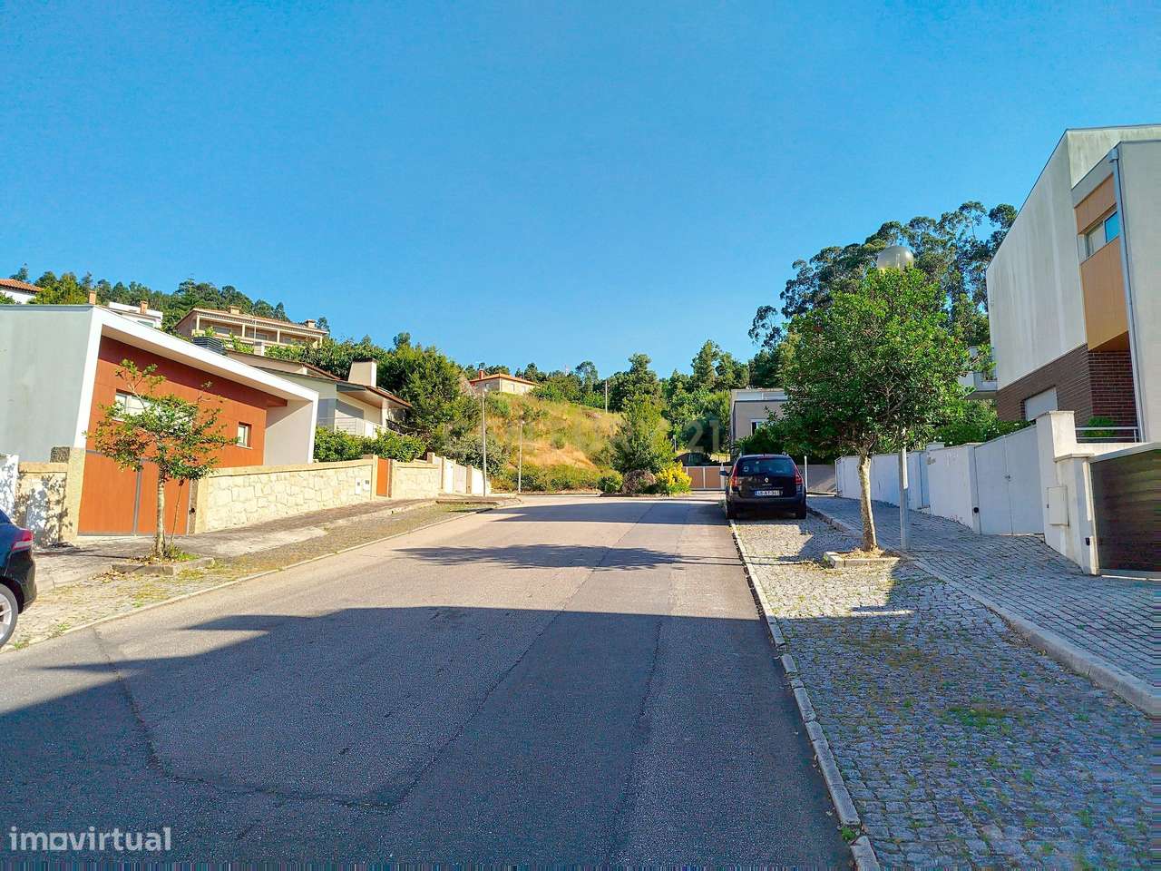 TERRENO DE CONSTRUÇÃO EM DEÃO - Grande imagem: 2/10