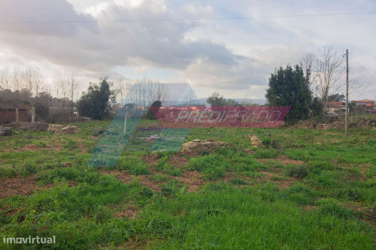 Terreno com 7000m² em Adaúfe-9