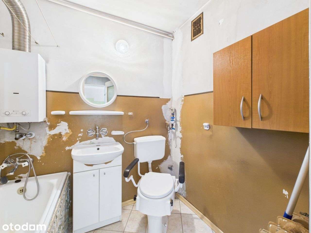 Nowa Cena !!! 3- pokojowe Mieszkanie w spokojnej o-11