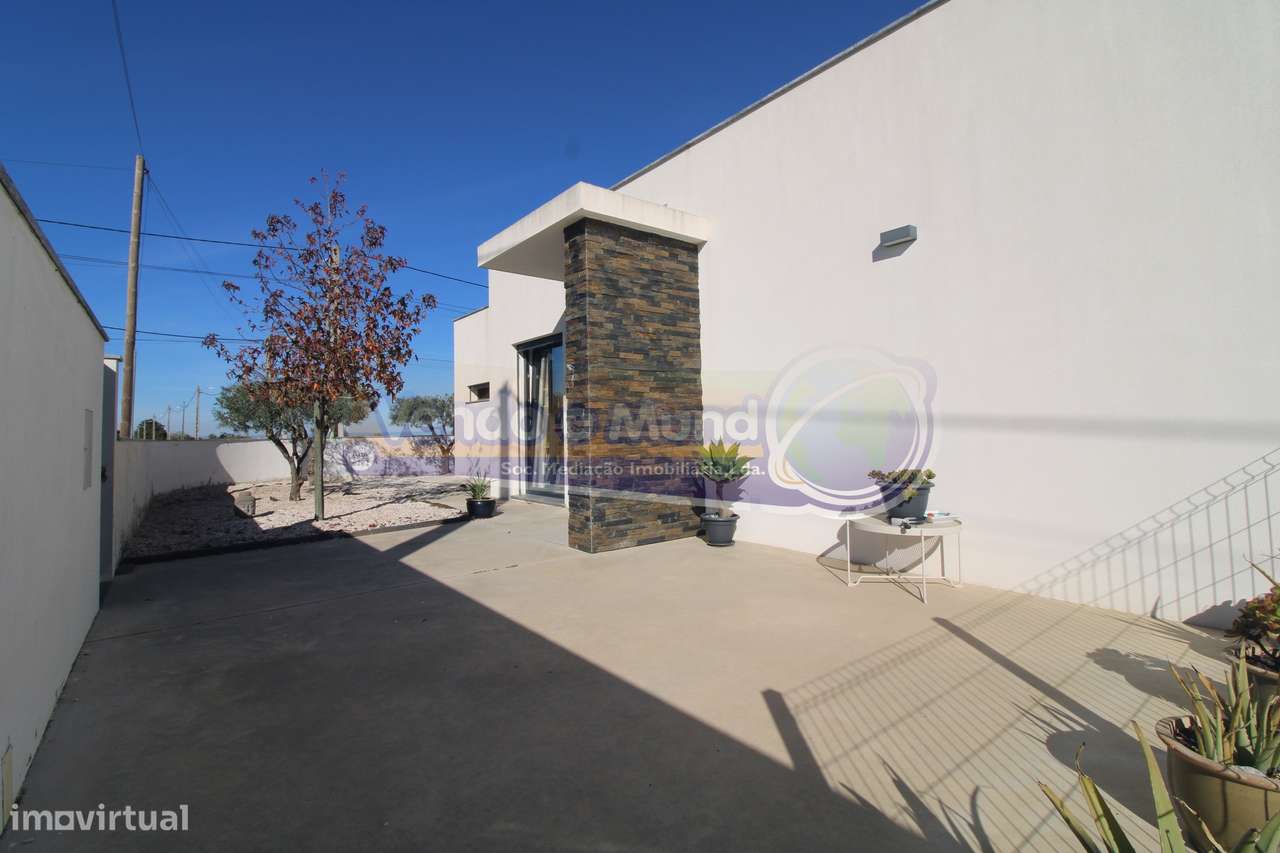 Moradia T3 em Fazendas de Almeirim (FALMR006)-2