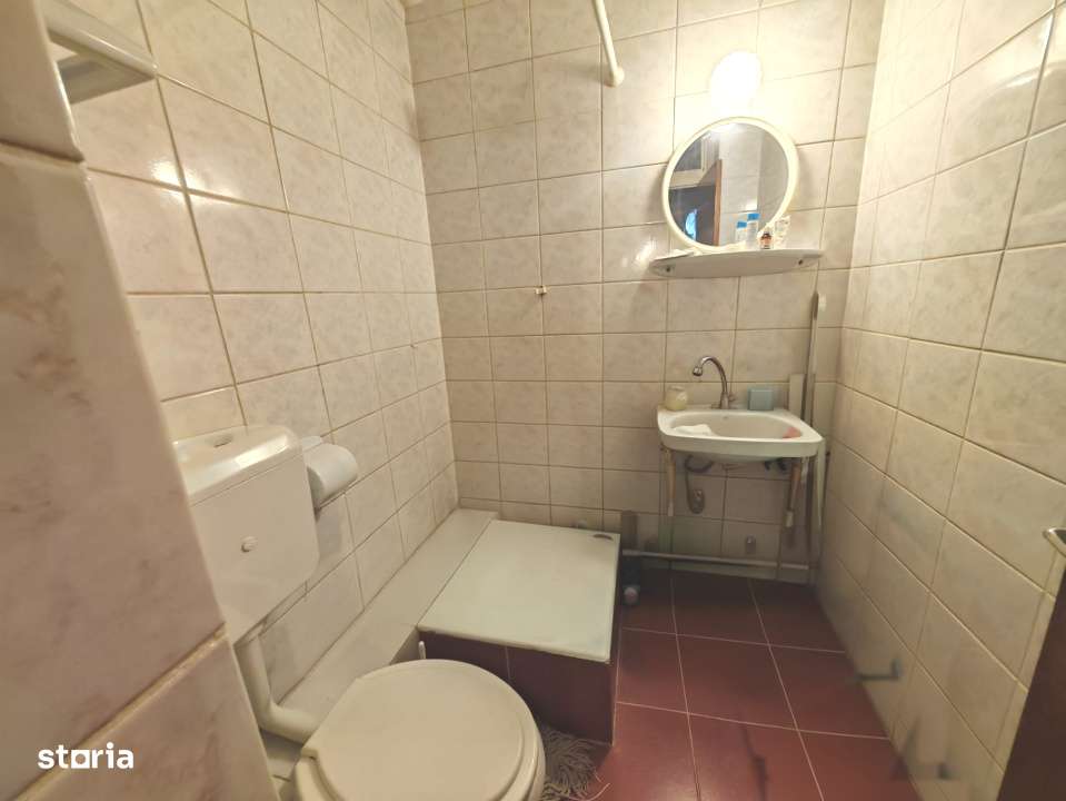 De Vanzare- Apartament Luminos, Decomandat cu Centrala Proprie-13