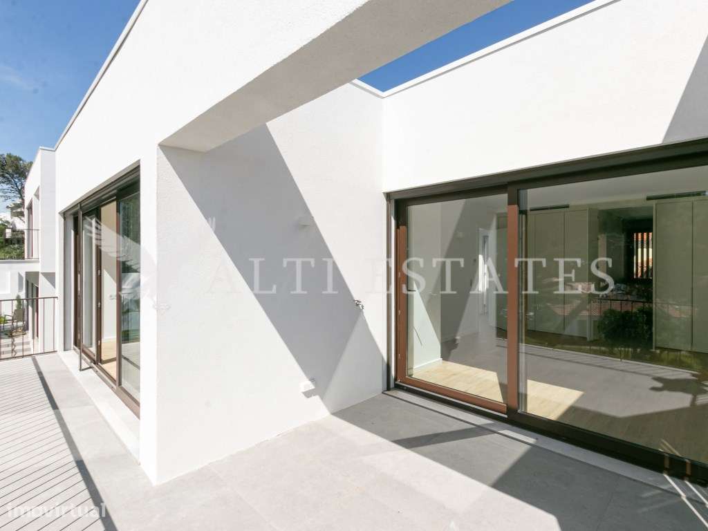 Moradia moderna T3+1 recém-construída em Murches-35