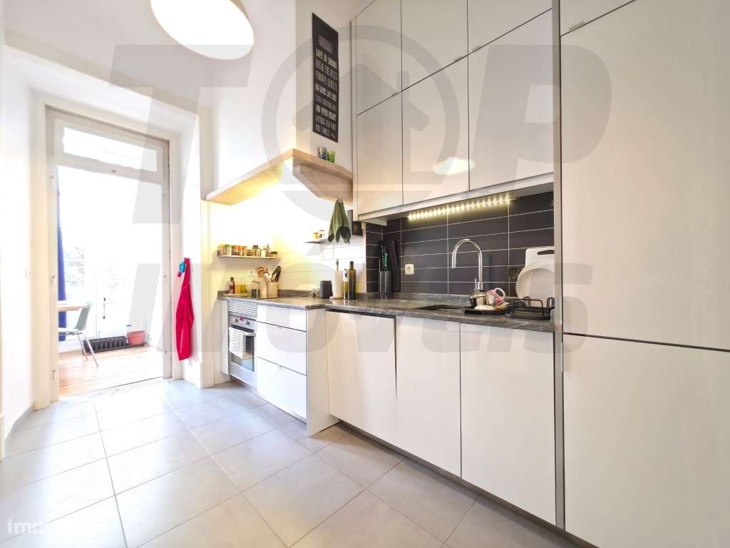 Apartamento T3 + 1 Remodelado 129-m2 - Bairro das Colónias - 740.000€-13