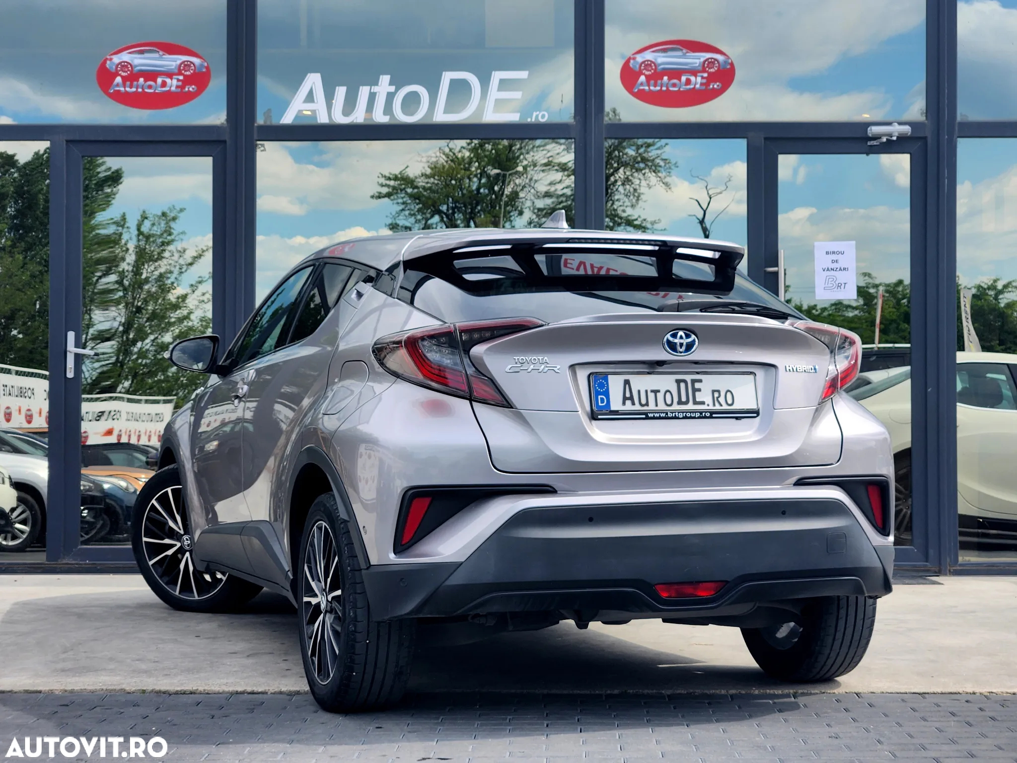 Toyota C-HR Hybrid Lounge - 4