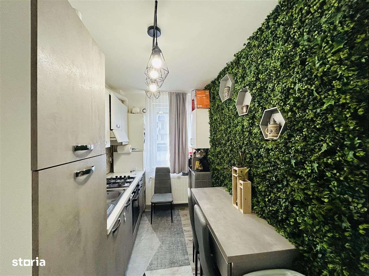 Apartament 2 camere, bucatarie separata, mobilat, utilat + parcare-4