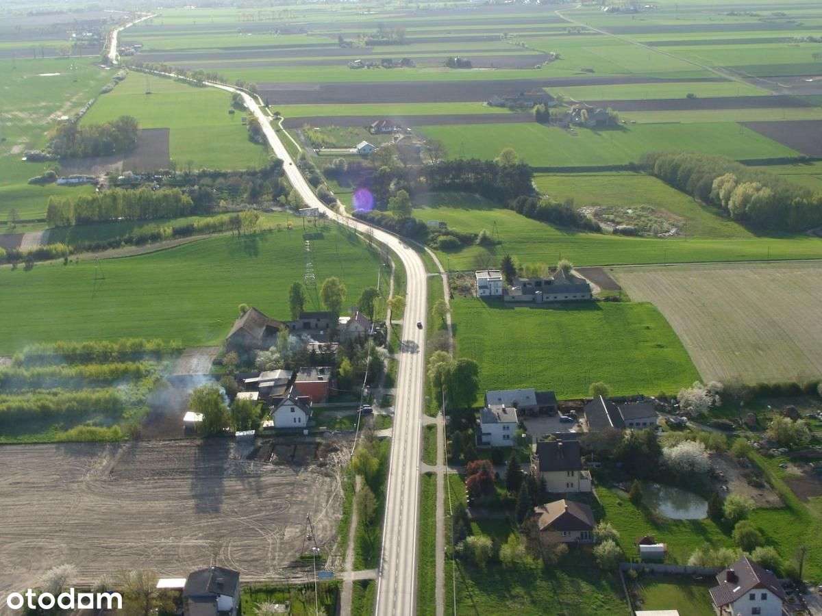 Działka pod zabudowę mieszkalno - usługową