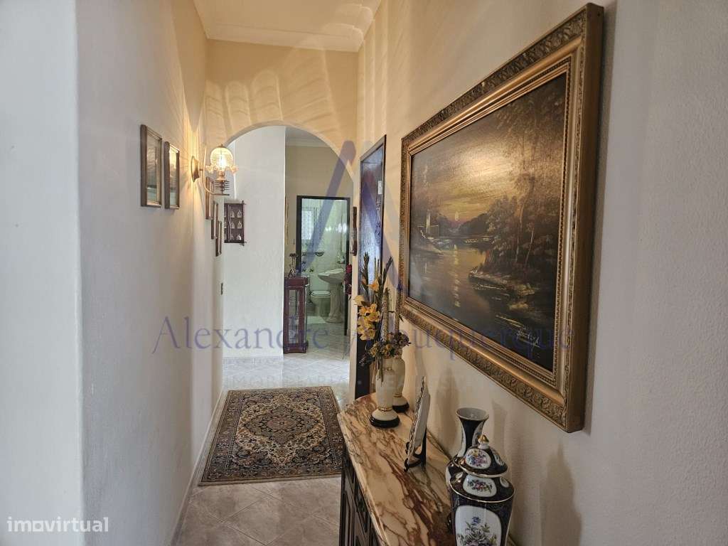 Moradia com anexo e espaço comercial. - Grande imagem: 3/43