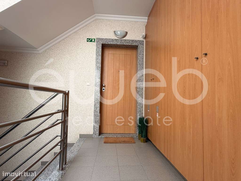 Apartamento T3 com Garagem e Arrecadação, em Aires-42