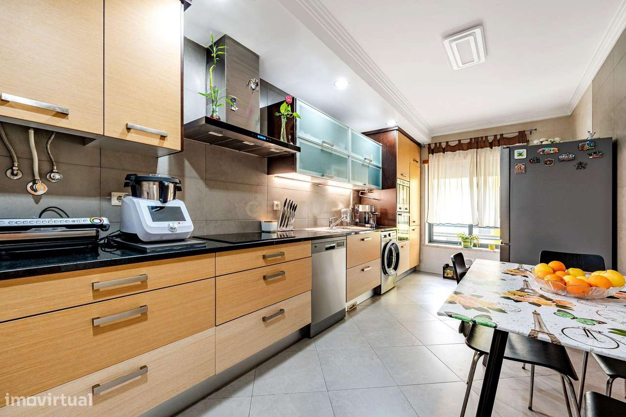 Apartamento T3 com excelente exposição solar-12