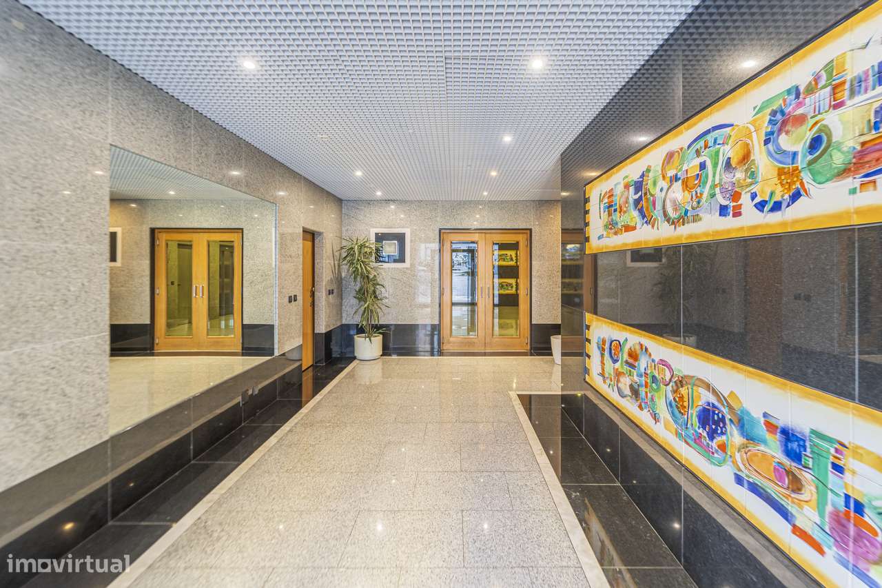 Apartamento T4 com Vista Rio no Alto do Restelo, Belém – 262 m²-45