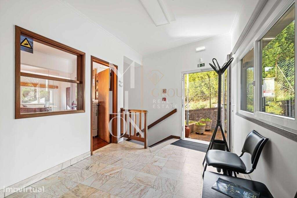 Oportunidade de Investimento Industrial - lote 7.290 m2 com 1.595 m2 d-38