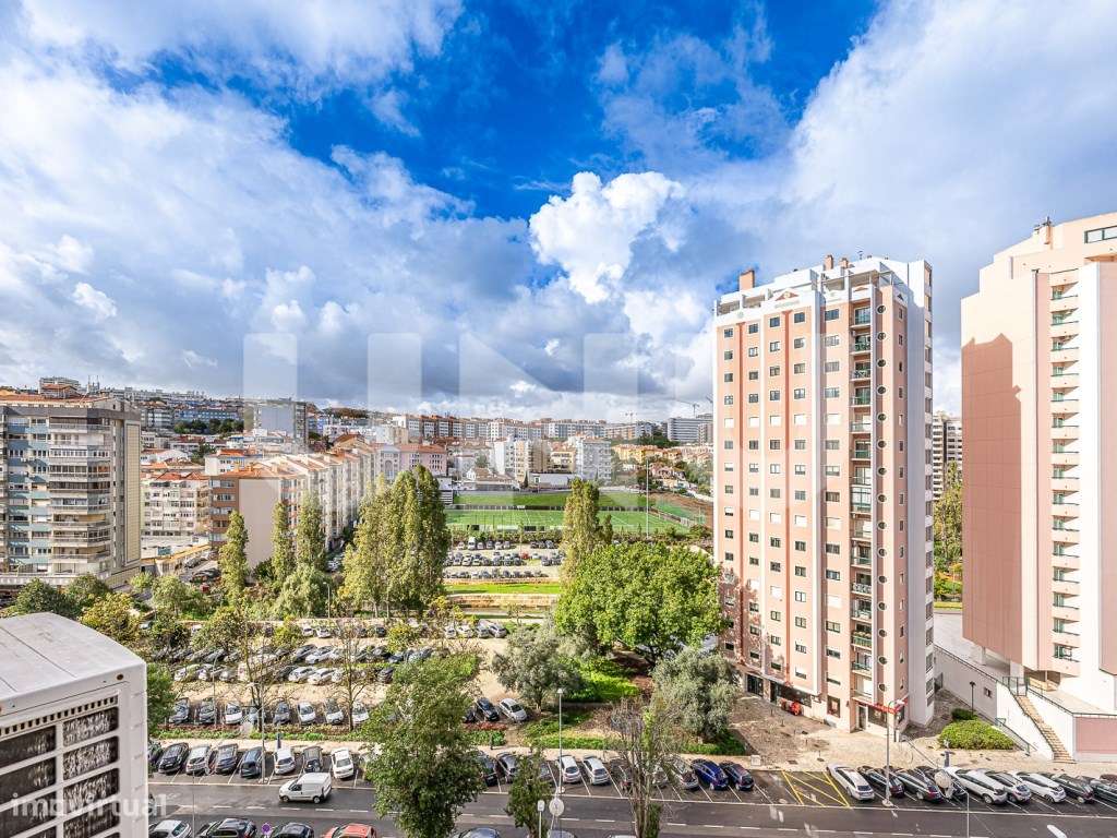 Apartamento T2 com vista desafogada em Algés - Rua Margarida Palla-14