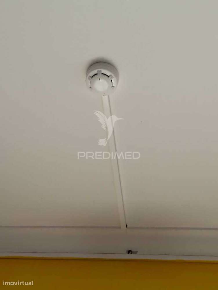 Loja na Urbanização Nova em Caparide (Cascais) - Grande imagem: 5/9