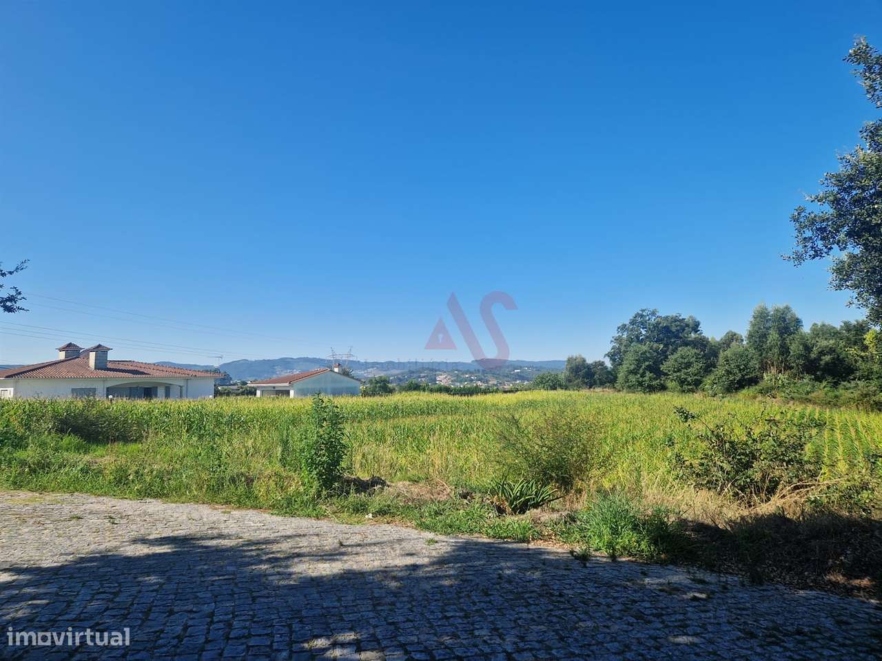 Terreno com 15800 m2 com possibilidade de construção em Serzedelo, Gui - Grande imagem: 3/7