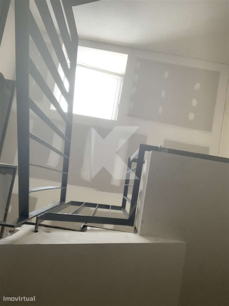 Apartamento T2  junto ao Jardim de Arca d’Água-5