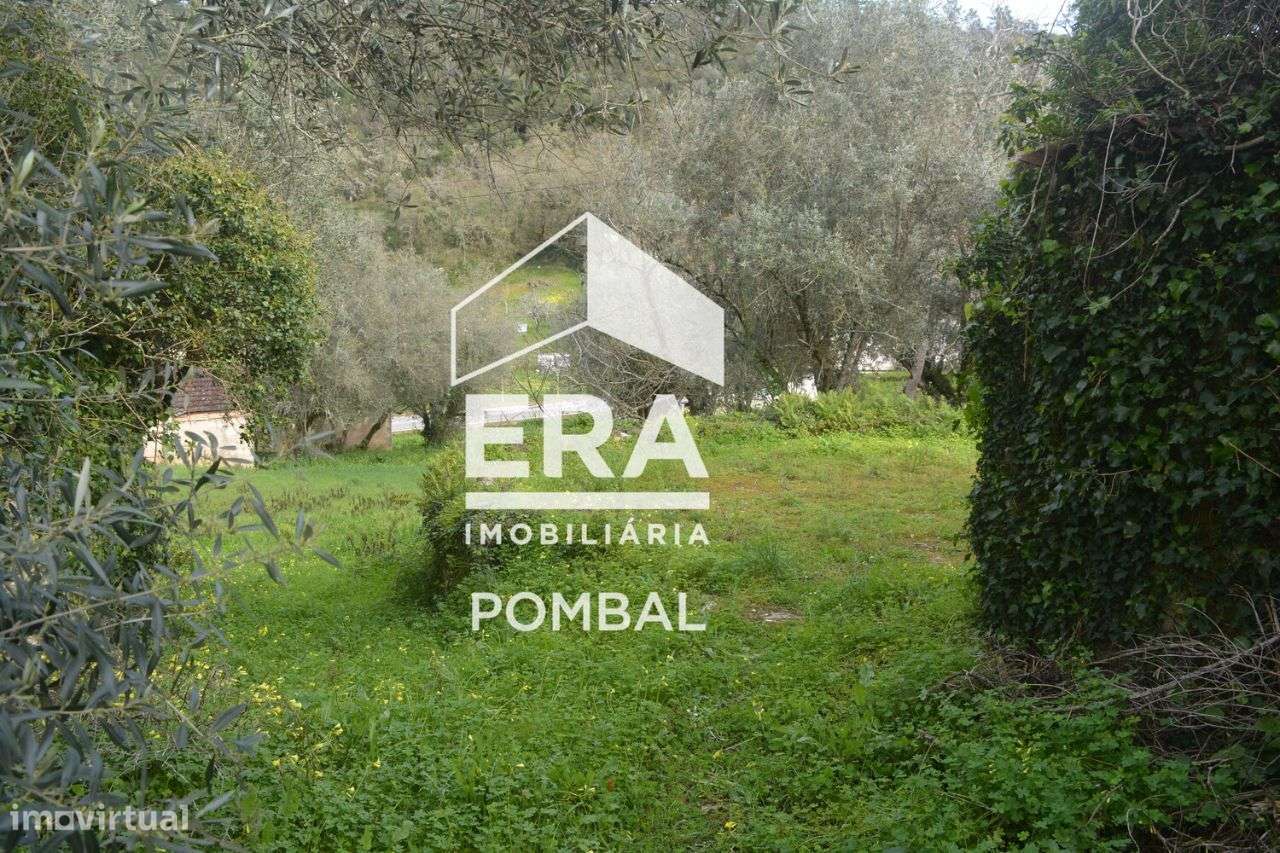 Moradia para reconstrução em pedra com cerca de 1400m2 - Grande imagem: 5/18