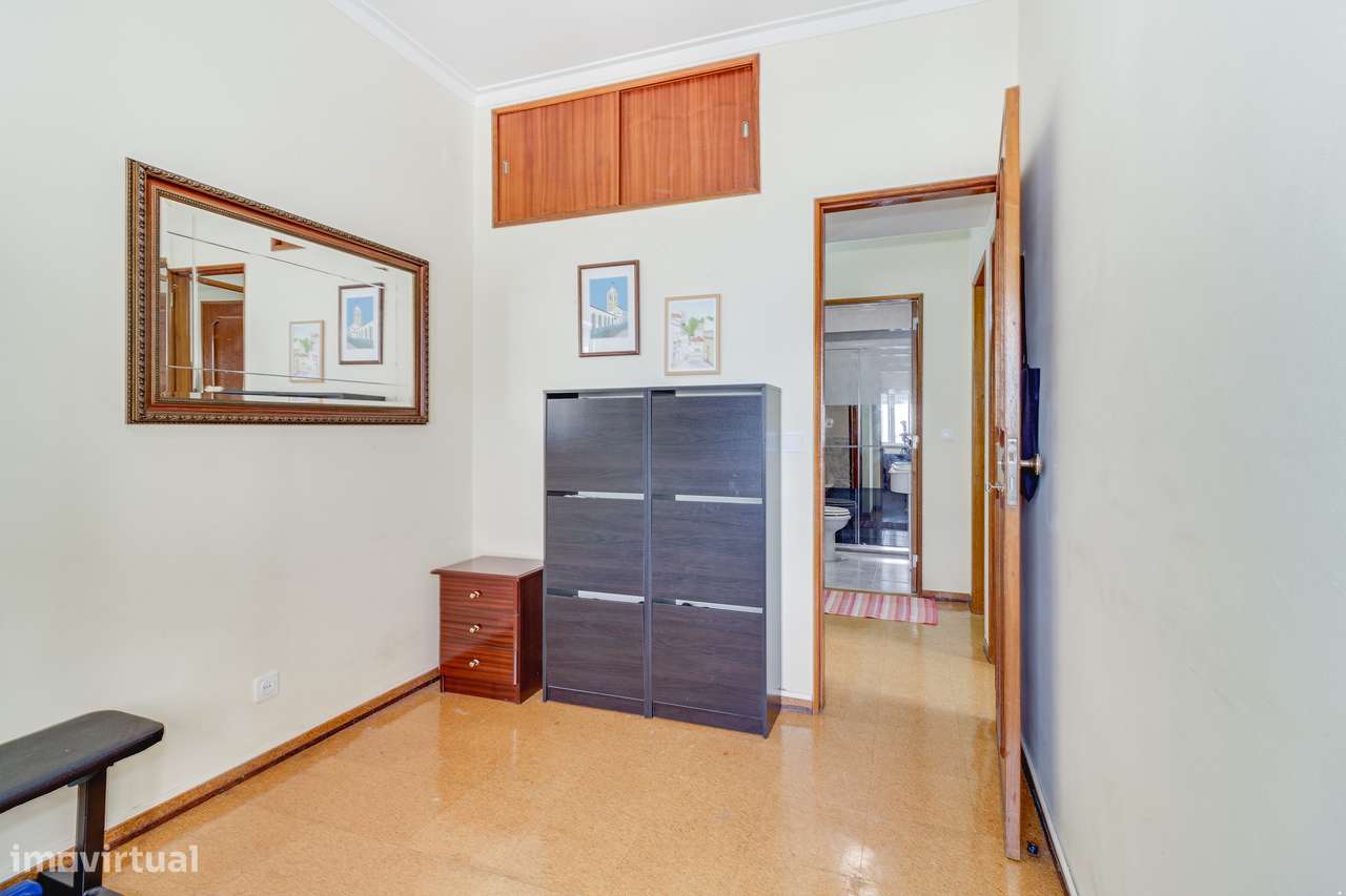 APARTAMENTO T3 | LUGAR DE PARQUEAMENTO | PÓVOA DE SANTO ADRIÃO-14