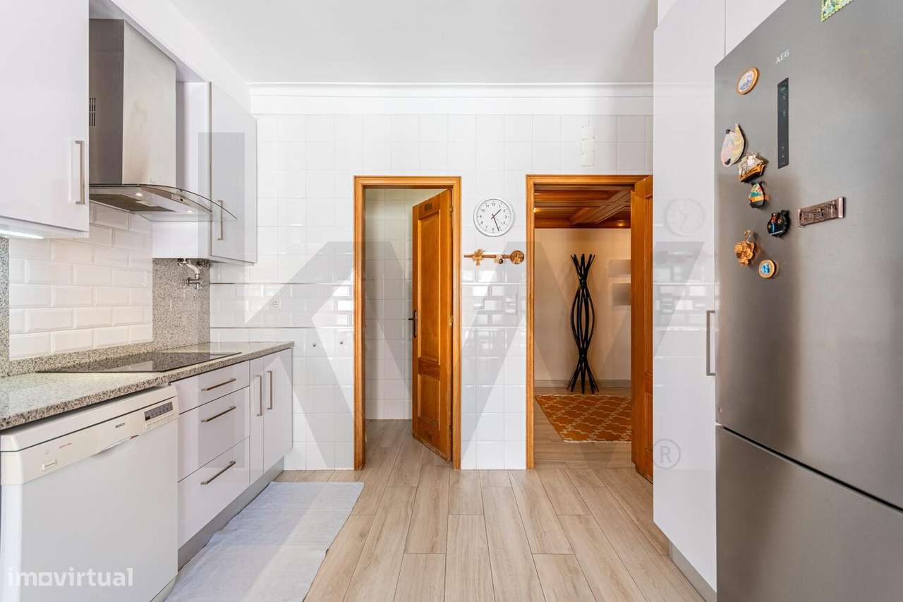 EXCELENTE T3 | PARCIALMENTE RENOVADO | QUINTA GRANDE - Av. dos Moinhos-30