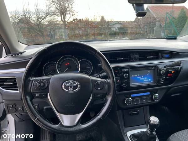 Toyota Corolla 1.6 Premium - 11