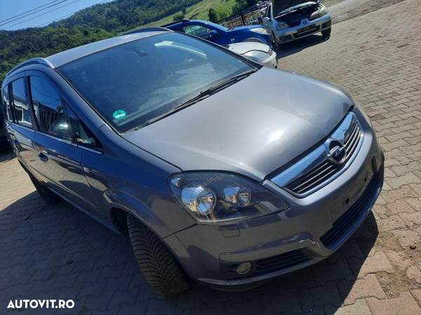 Piese/Dezmembrez Opel Zafira B An 2006 Motor 1.9cdti 110kw 150cp cutie 6tepte - 3