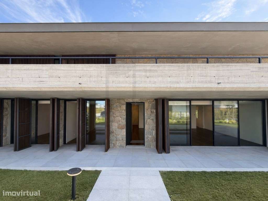 Exclusivo T2 de Luxo | 154 m² | Condomínio Sandwoods com Piscina, C... - Grande imagem: 4/36