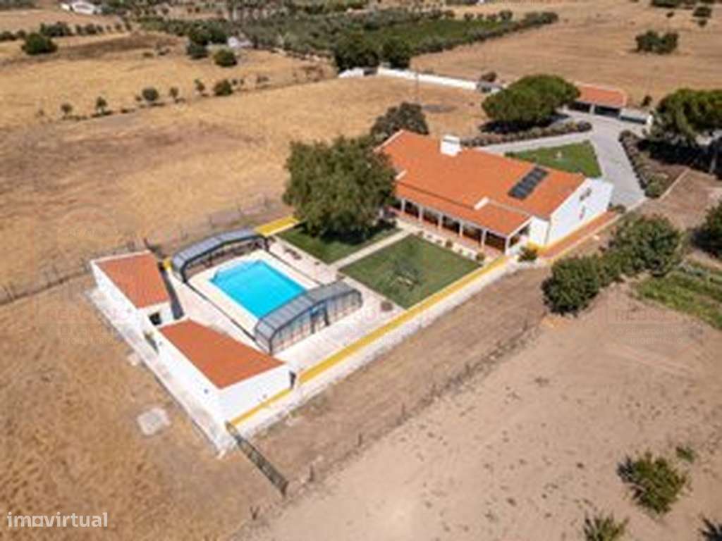 Descubra o privilégio de viver no coração do Alentejo!-7