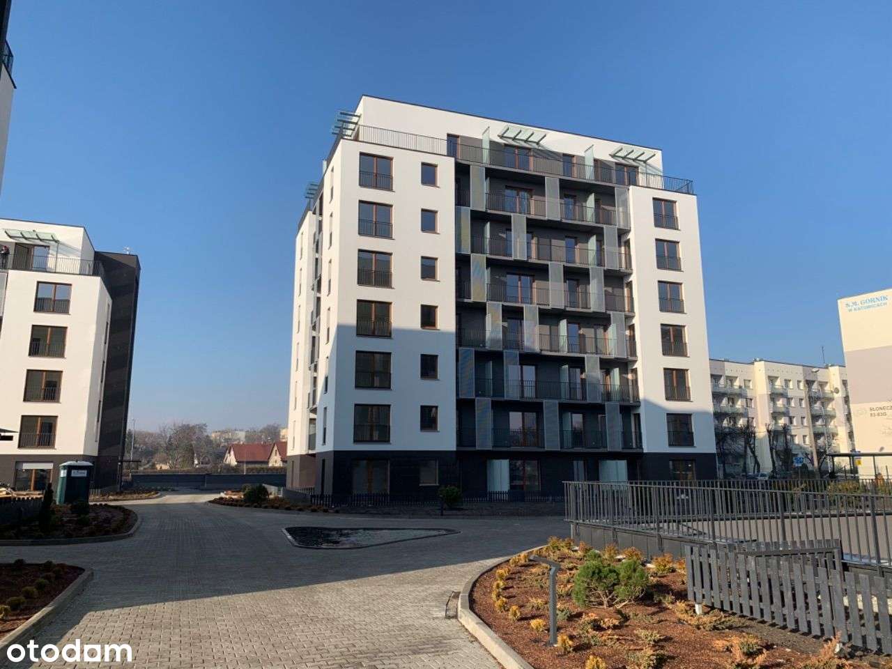 Piękny apartament obok SCC 2pok 2 miejsca garażowe w hali.
