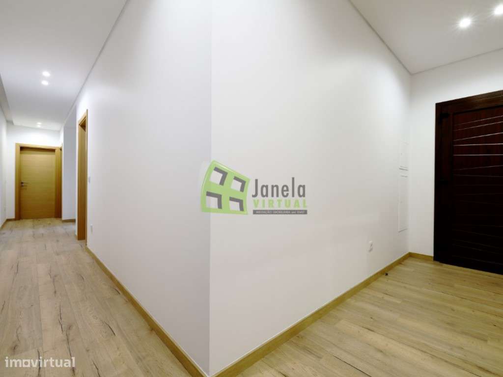 Moradia T4, com Garagem , Alhos Vedros - Grande imagem: 4/15