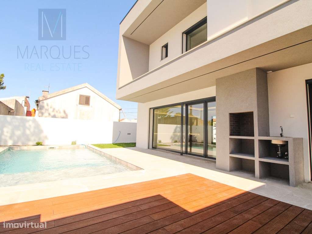 Moradia V3 com Garagem, Jardim e Piscina na Aroeira - Grande imagem: 5/38