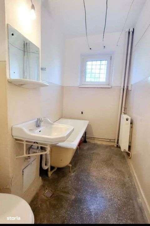 Zimbru- 2 camere decomandate, etaj 1 - Imagine principală: 4/7