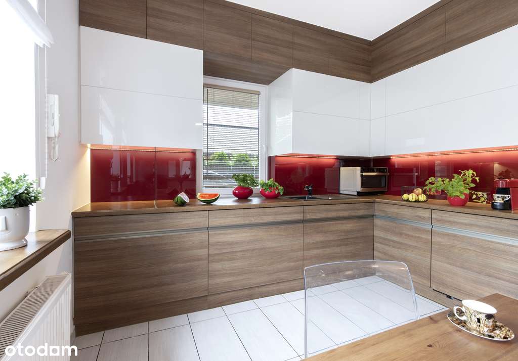 Dom wolnostojący, 250m2, garaż, 4 m.postojowe-8