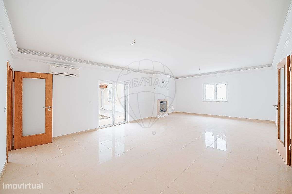 Moradia T4 para venda-7