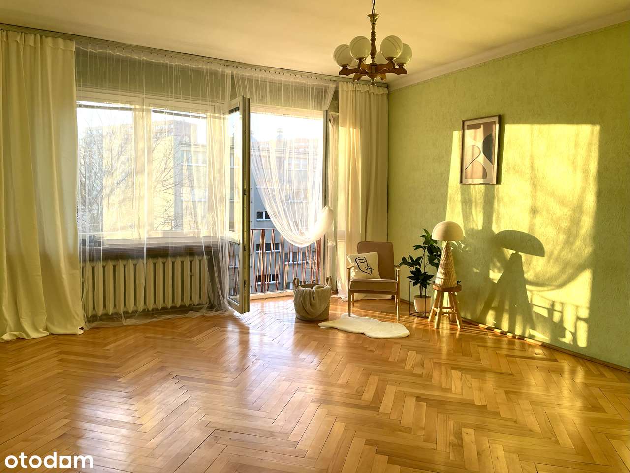 Dwa duże pokoje skąpane słońcem-1